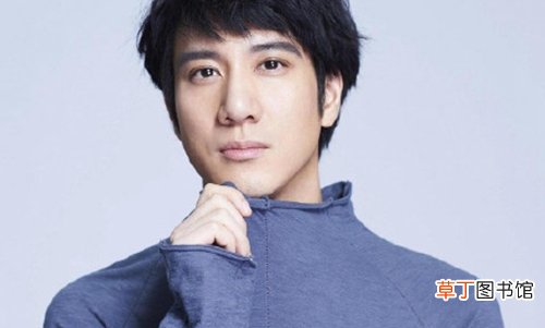 周杰伦为王力宏庆生,王力宏45岁生日脏辫络腮胡出镜