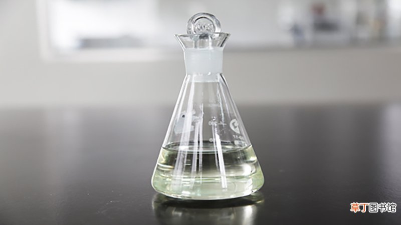 碱溶液和碱性溶液的区别