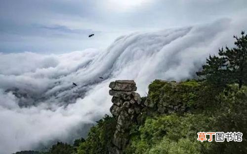 七律登庐山诗词原文
