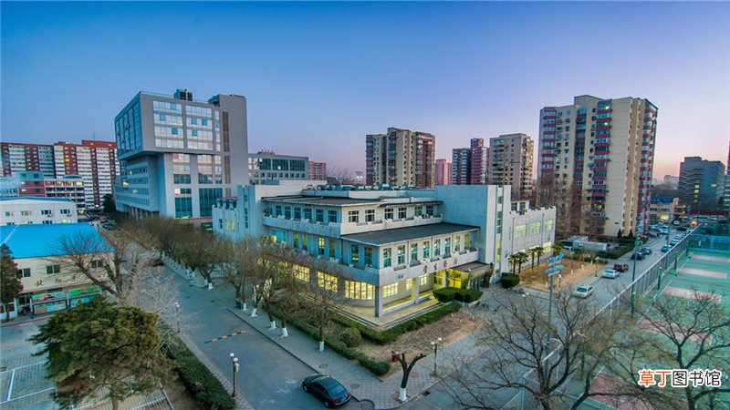 美国西北大学相当于国内什么大学