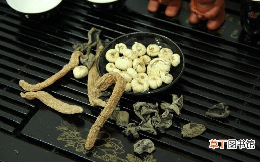 经常煲中药你煲的是否正确 煎药服药时间有讲究