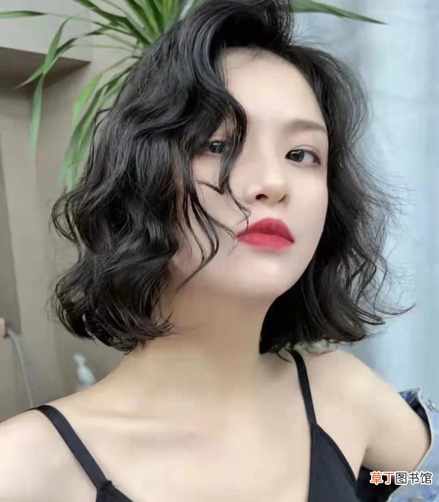 三种网红款及肩发型 头发到肩膀适合什么发型