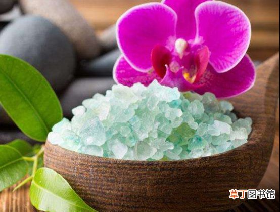 浴盐去鸡皮肤效果好吗
