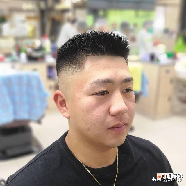 2022过年男发怎么剪 飞机头怎么弄好看
