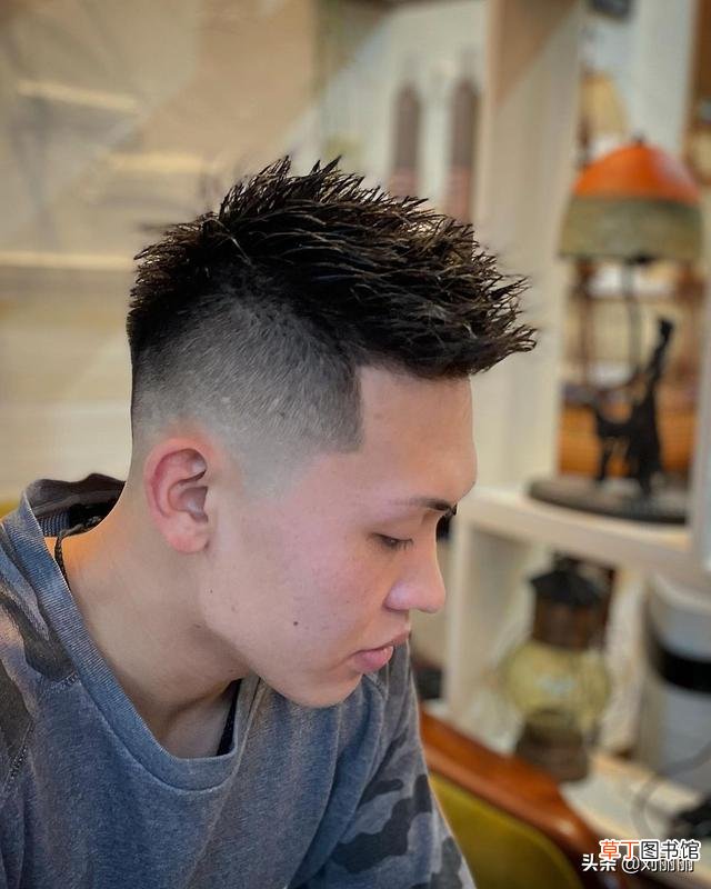 2022过年男发怎么剪 飞机头怎么弄好看