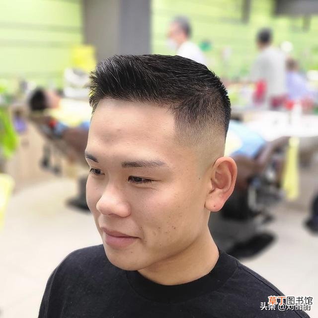 2022过年男发怎么剪 飞机头怎么弄好看