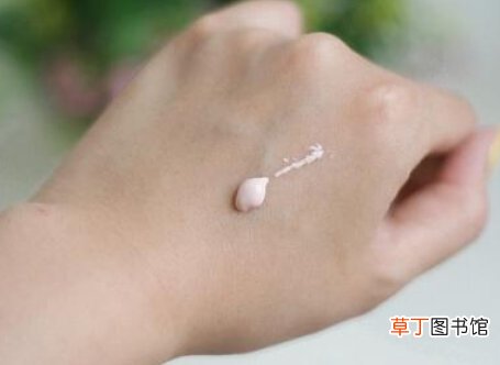 先用妆前乳还是隔离霜