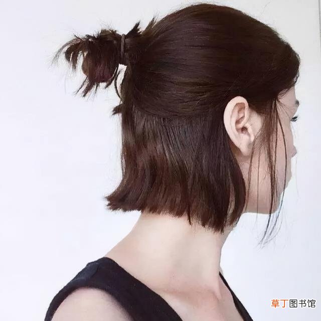短发这样扎简单好看 短头发怎么扎才好看