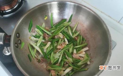 蒜苗炒肉丝的做法