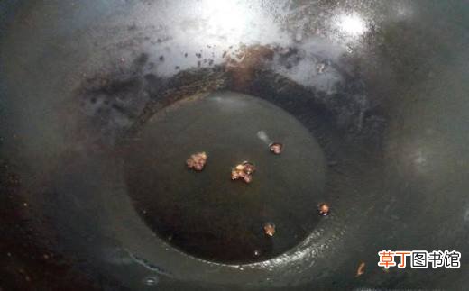 蒜蓉辣酱炒鲜蘑的家常做法