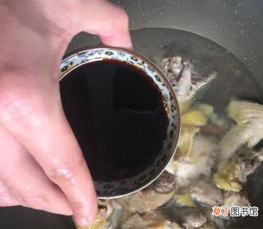 如何做卤鸡肉？