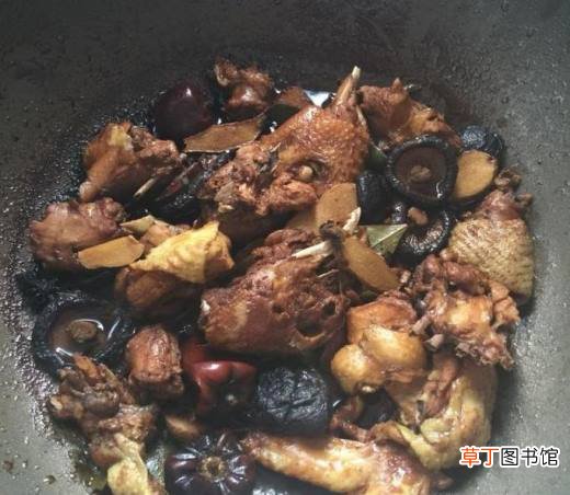 如何做卤鸡肉？