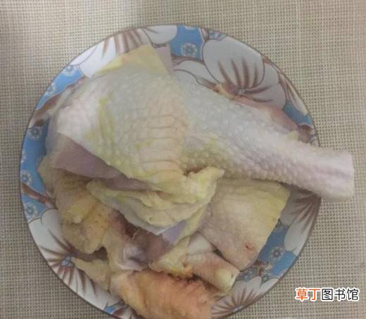 如何做卤鸡肉？