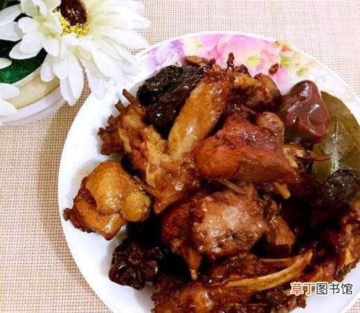 如何做卤鸡肉？