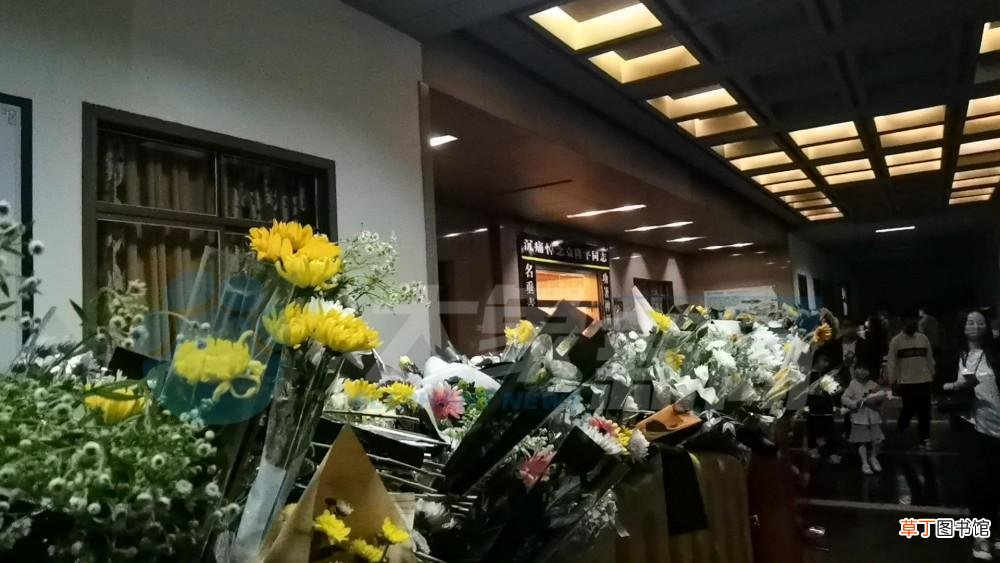 长沙哪家花店借追悼会行骗？ 长沙花店收钱假送花祭奠袁老