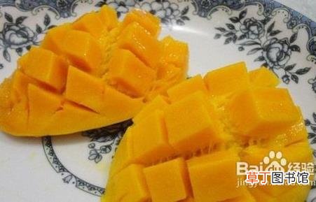 芒果怎么吃？芒果怎样剥皮？芒果剥皮方法