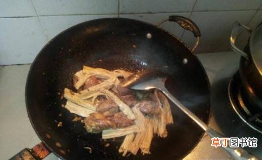 腐竹焖鸭肉的家常做法