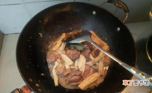 腐竹焖鸭肉的家常做法
