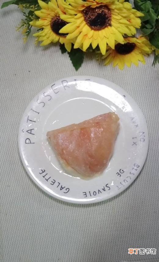 怎样做美味的胡萝卜鸡胸肉青椒圈？