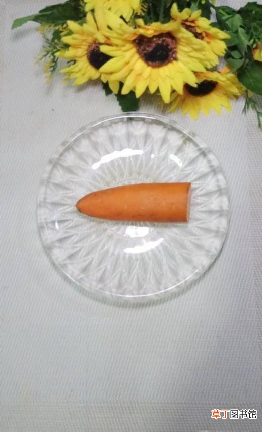 怎样做美味的胡萝卜鸡胸肉青椒圈？