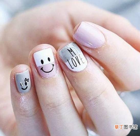 白色指甲油美甲图案哪些好看