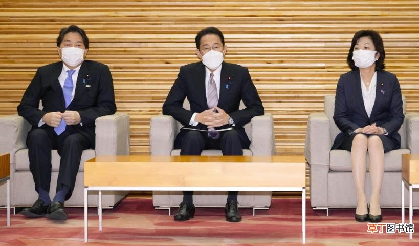 多国对非洲入境者实施限制 南非现新冠新变种多国发航班禁令