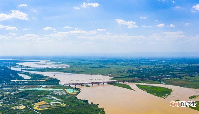 登鹳雀楼前两句写的是什么 登鹳雀楼前两句写的是什么景色