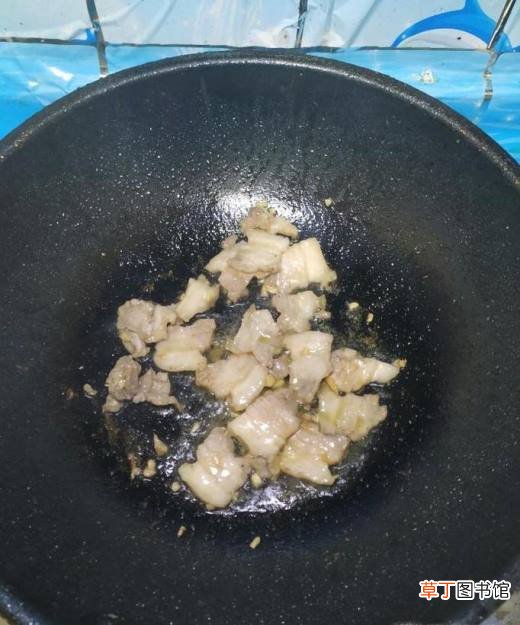 怎样做美味的黄瓜圣女果炒肉？