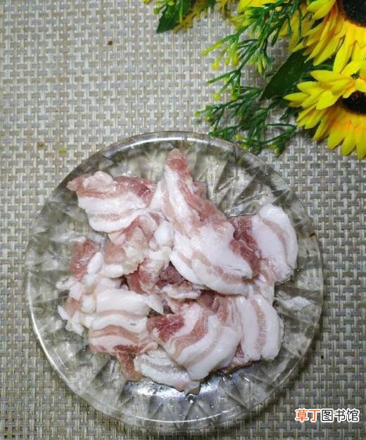 怎样做美味的黄瓜圣女果炒肉？