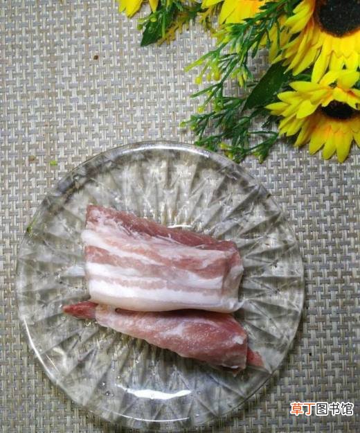 怎样做美味的黄瓜圣女果炒肉？