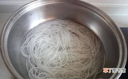 绿豆芽韭菜炒粉的家常做法