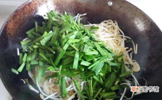 绿豆芽韭菜炒粉的家常做法