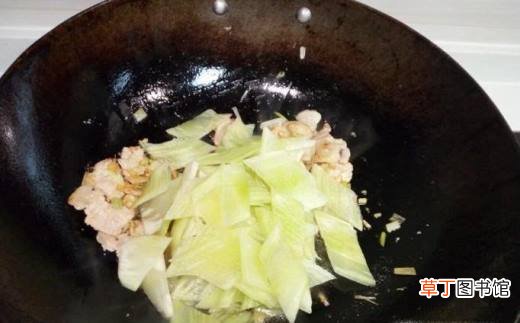 莴笋青椒炒肉片的家常做法