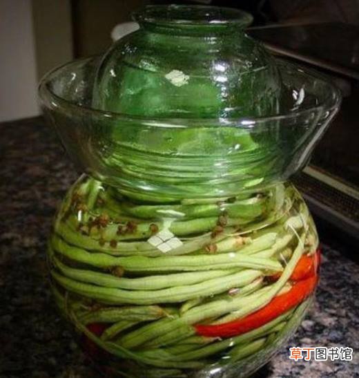 南方“泡酸豇豆”的做法