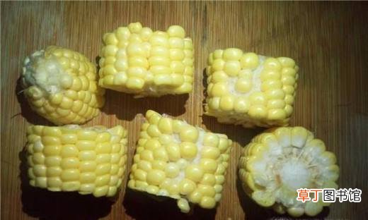 玉米炖排骨架的家常做法