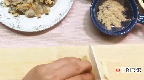 滋香酱油炒饭怎么做？