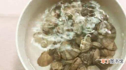 滋香酱油炒饭怎么做？