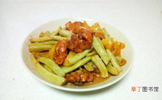 鸡腿炖芸豆土豆的家常做法