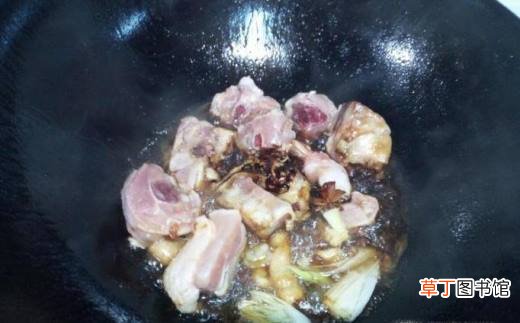 鸡腿炖芸豆土豆的家常做法