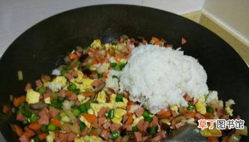 培根蔬菜炒饭的制作方法