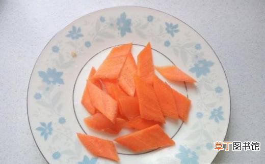 杏鲍菇圆葱炒肉的家常做法