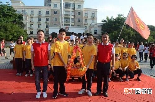 高考穿衣服有讲究吗 高考第二天穿什么颜色的衣服