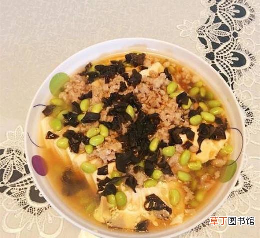 肉糜木耳毛豆米蒸豆腐的家常做法