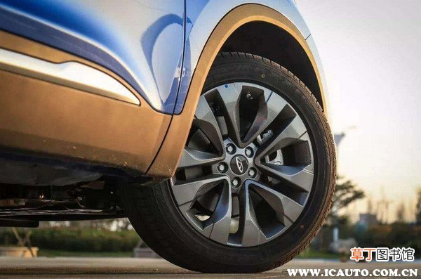 邓禄普与玛吉斯哪个好？邓禄普好还是玛吉斯好