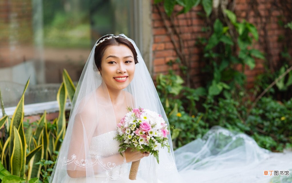订婚双方父母需要谈什么 订婚双方需要准备什么
