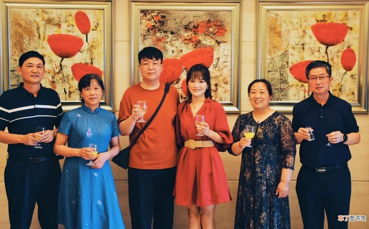 订婚双方父母需要谈什么 订婚双方需要准备什么