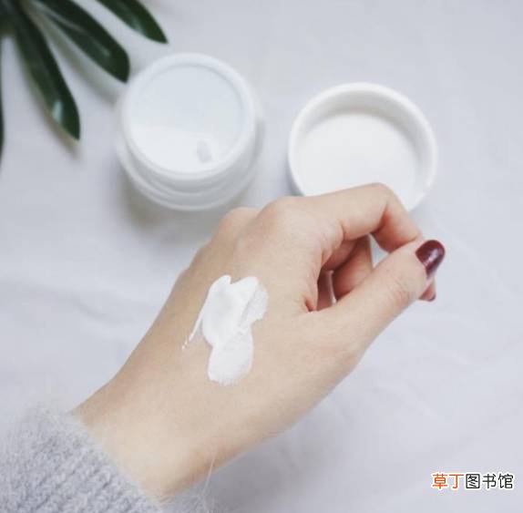 化妆只涂素颜霜可以吗