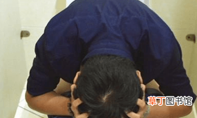 大便出血鲜红不痛是怎么回事-大便出血鲜红不痛不治疗会自愈吗