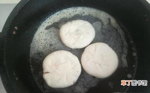 发面白菜猪肉馅馅饼的做法