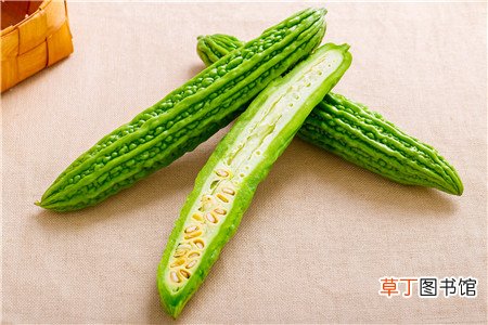 慢性咽炎喝苦瓜水有用吗